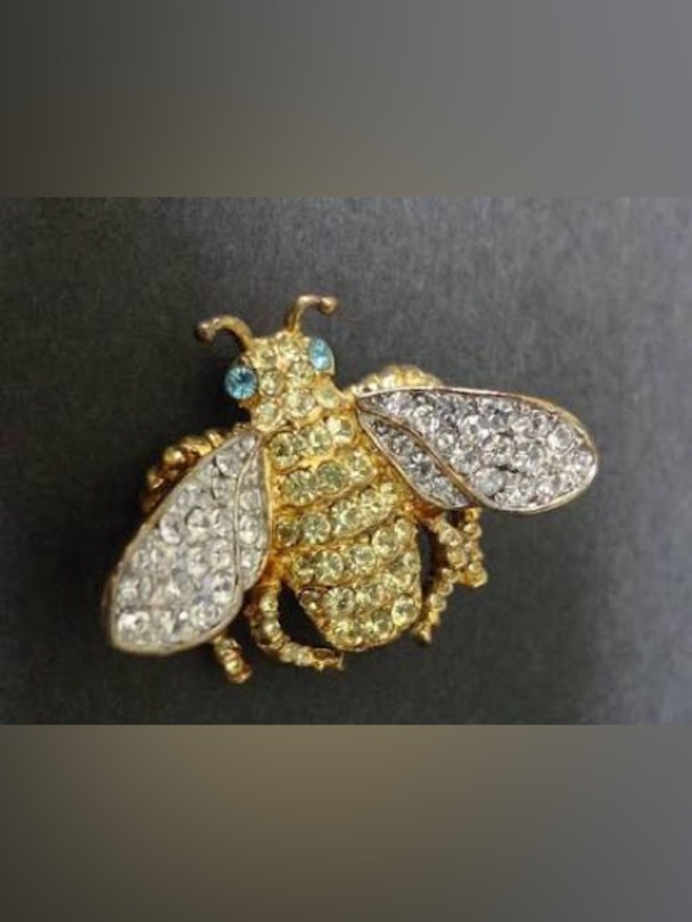 “Queen Bee" brooch by designer Kenneth Jay Lane NIB